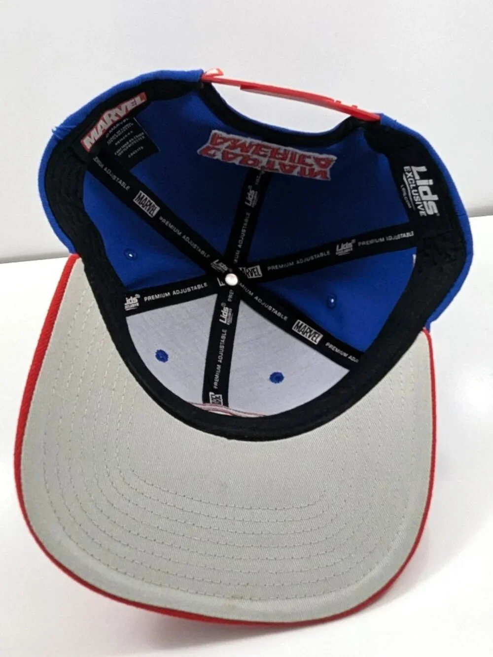 Marvel Captain America Shield Emblem Snapback Hat